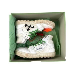 Off-White - Off-Court 3.0 Sneakers in White and Green